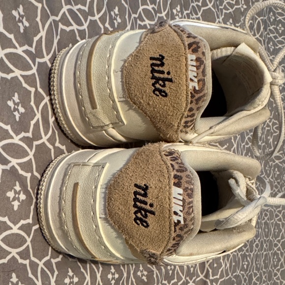 Nike Cream and Animal Print Sneakers - Picture 5 of 8